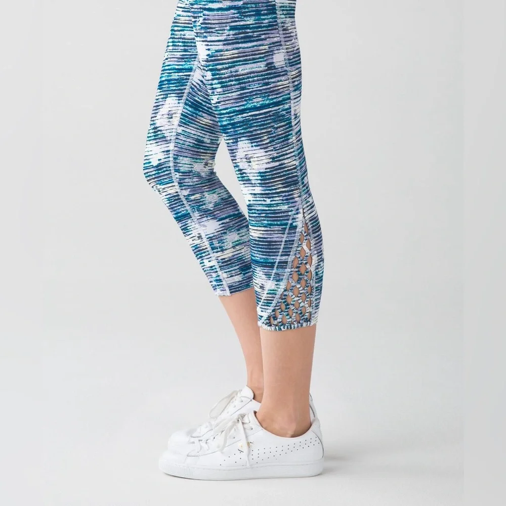 Lululemon True Self Crop II - Blurry Belle Multi Printed Capri Leggings - Picture 5 of 8